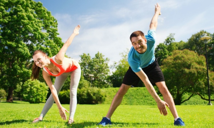 支持儿子，弗格森去看了其儿子达伦执教的彼得堡联的比赛